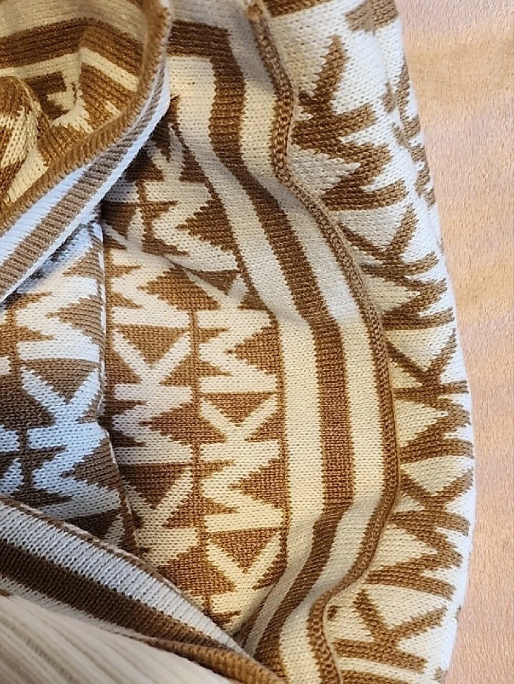 Michael Kors Camel And White Logo Knit Hat And Scarf Set NWT Luxury Warm Chic